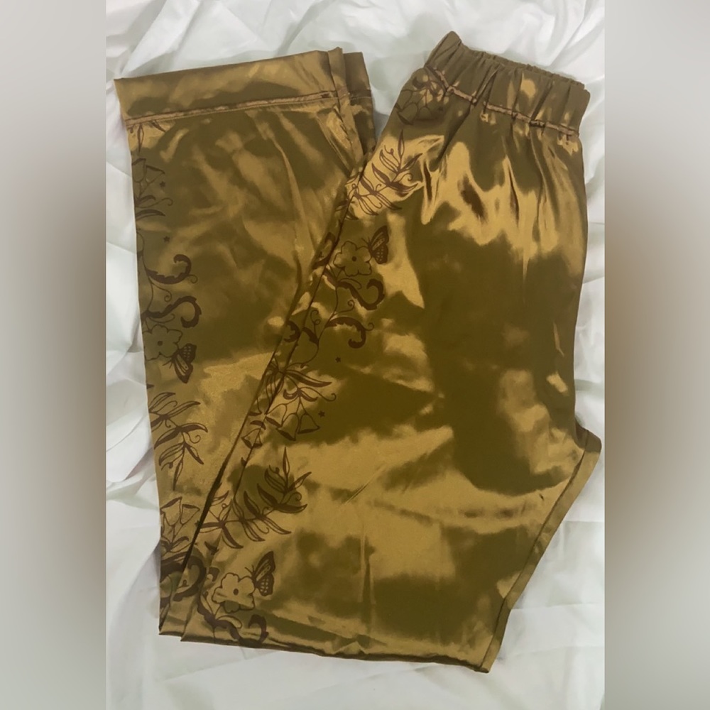 Fearless (Taylor's Version) Satin Pajama Set Limi… - image 3